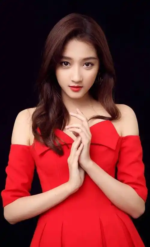 关晓彤改变发色,一头红发令人惊艳,真不是一般人能驾驭的住_照片_皮肤