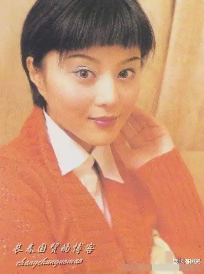 范冰冰刚出道旧照曝光 网友:难怪只能演金锁