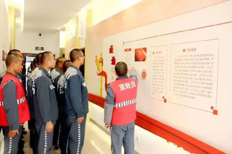 每一堵墙面都会"说话02监管区内的每一栋主体建筑命名都主打"润"字