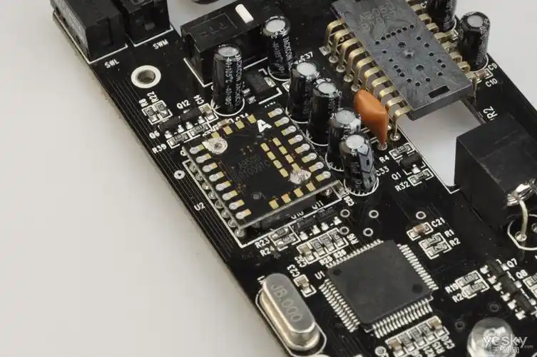 这两颗传感器普遍用於高端鼠标,看得出eg在其首款电竞鼠标上还是很