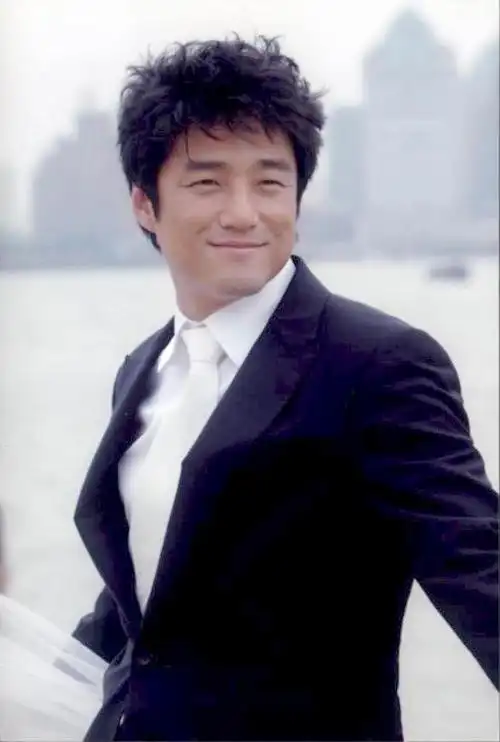 50位"韩流"男星— 池珍熙