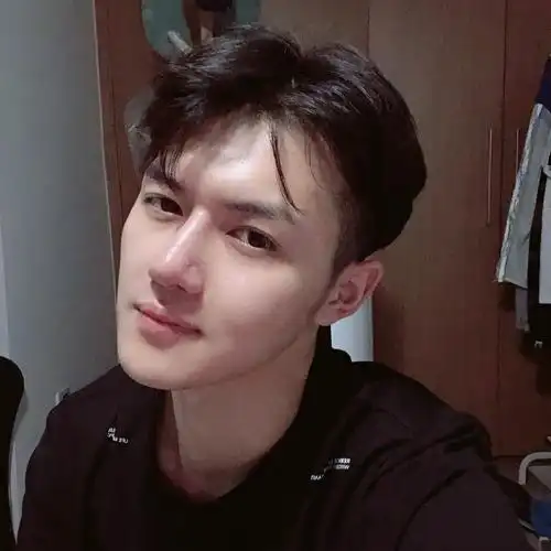 山根高度不需要做太大的改变,抬高鼻尖,长度不变的情况下,高度凸显