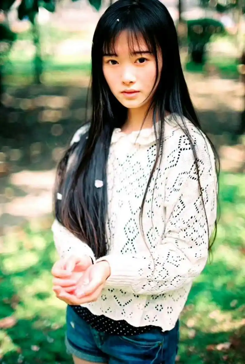 鞠婧祎早期高清写真,说是换头不过分吧? 别嘴硬没整了