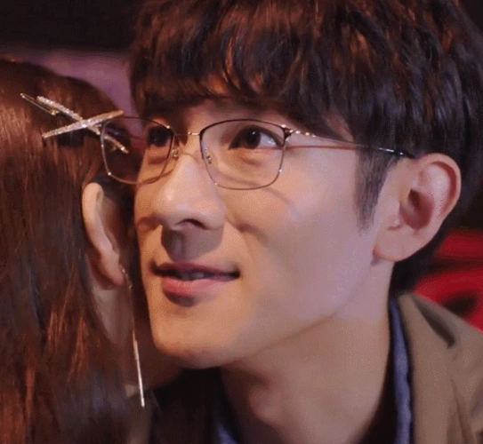 《机智的恋爱生活》今晚开播,万年男二季肖冰翻身做主角!_金雯昕