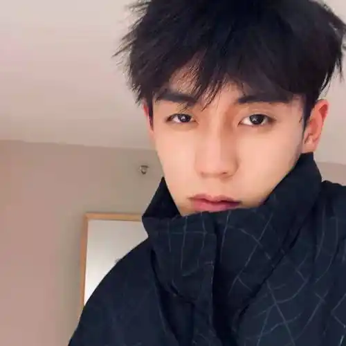 男生头像余庆伟