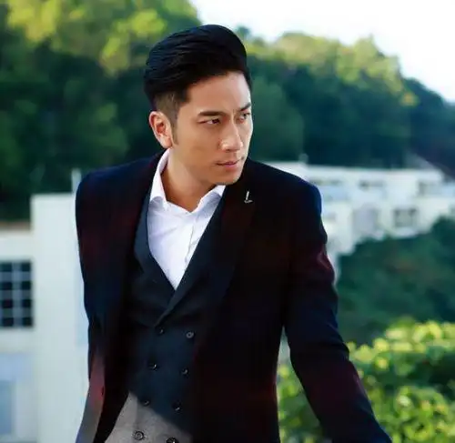 吴卓羲艾特菊梓乔女方是小8岁新晋歌手官宣恋情还是手滑了