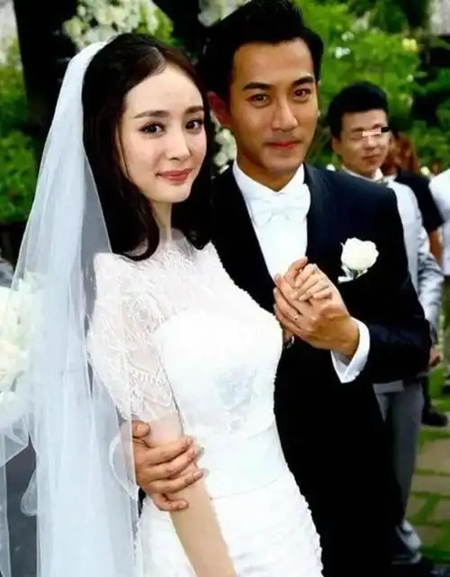 郭敬明扯得不是杨幂的裙子是娱圈的丑陋他们有何关系