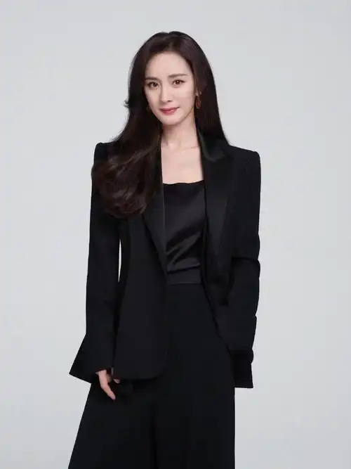 杨幂黑色西装大片##ip风向标
