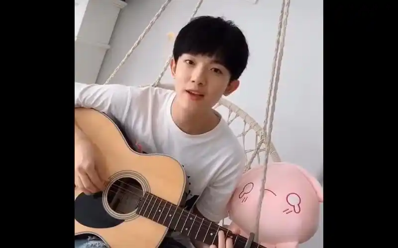 李明德抖音翻唱剪辑 《亲爱的 热爱的》宝藏男孩97