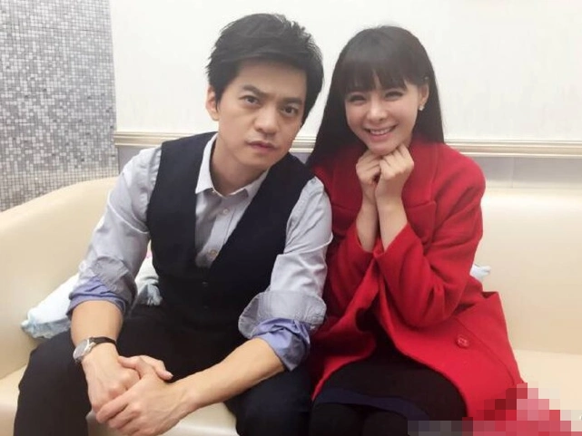 李健妻子身份曝光,清华学霸长相漂亮,怪不得李健从无绯闻