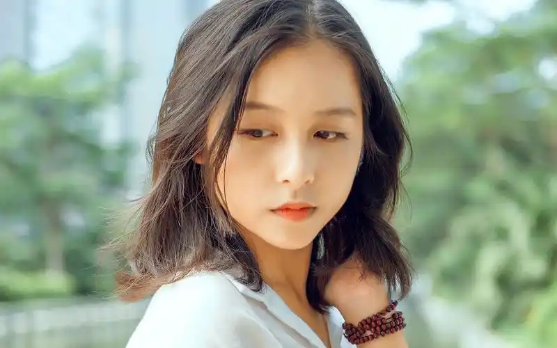 性感气质美女唯美文艺写真高清桌面壁纸