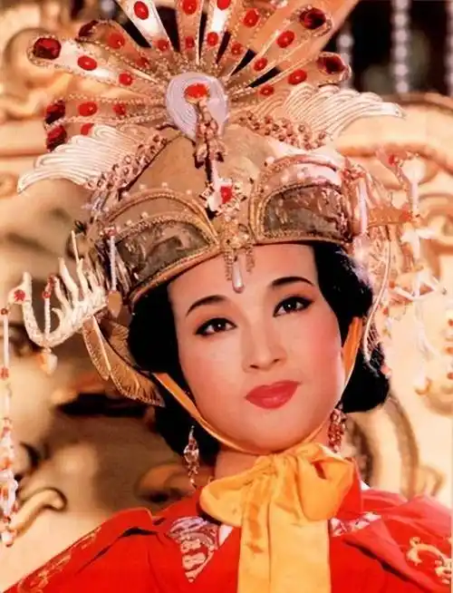 武则天的扮演者,为何冯宝宝,潘迎紫,刘晓庆都让人印象深刻?