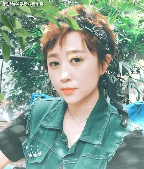 她是喜剧女王,被渣男抛弃后下嫁小11岁鲜肉,今成圈内最幸福的人_马丽