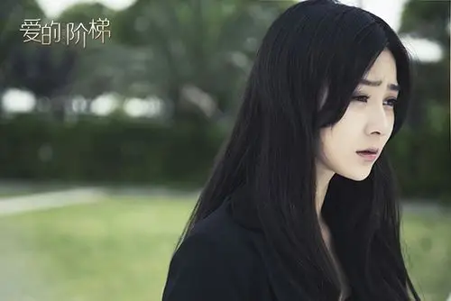 张维娜《爱的阶梯》深情  诠释催泪少女