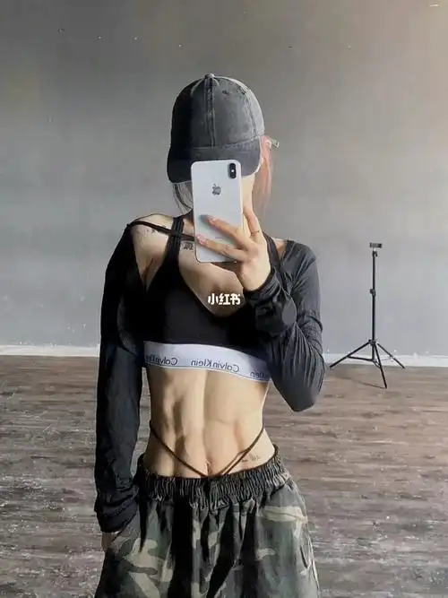 练出腹肌马甲线  ##腹肌壁纸  #马甲线  #腹肌撕裂者