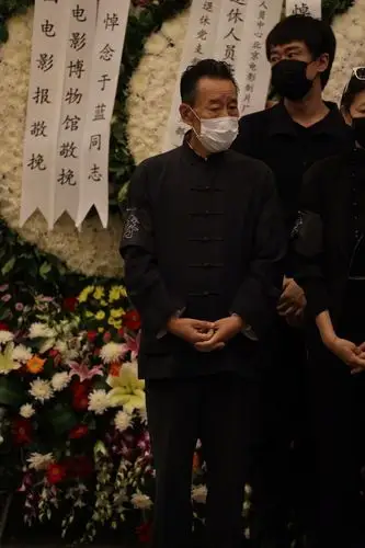 于蓝遗体告别仪式在京举行 葛优等电影人前往悼念_明星活动_图集_电影