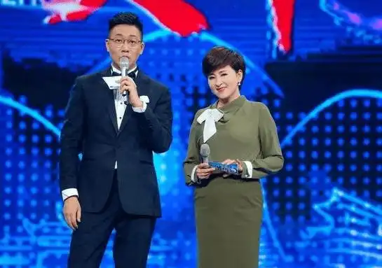 他是前电视主持人,走红后与妻子分手,今和娇妻幸福恩爱_林海_节目