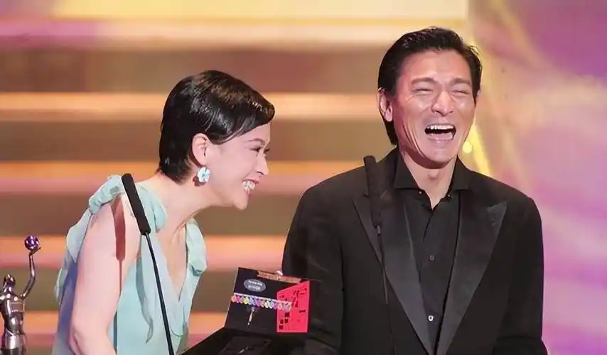 盘点刘德华在香港金像奖表现,是真正的"江湖老大"_电影_颁奖_刘嘉玲