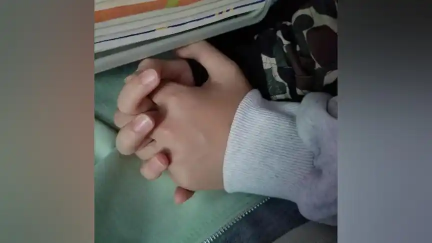 牵手 #我们俩 普普通通的夜晚 普普通通的恋爱