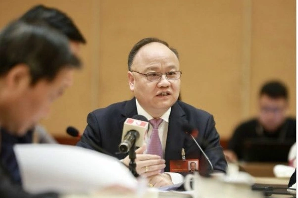 天锻公司优秀专家代表潘高峰应邀到北戴河度假!