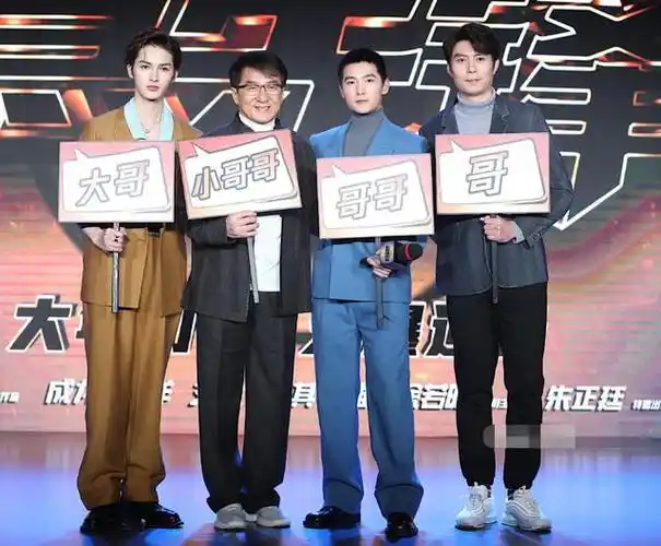 长得英俊帅气,却输在"个子矮"上,这6位男星的身高太不懂事了