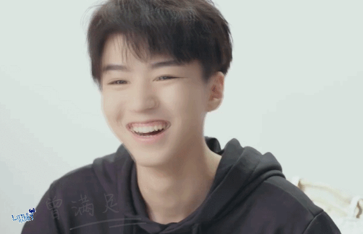 王俊凯甜甜笑容动图合集 虎牙少年甜度满分