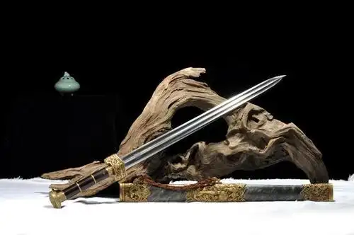 曹操被赵云夺走破百万大军的宝剑,为何会被夺走?