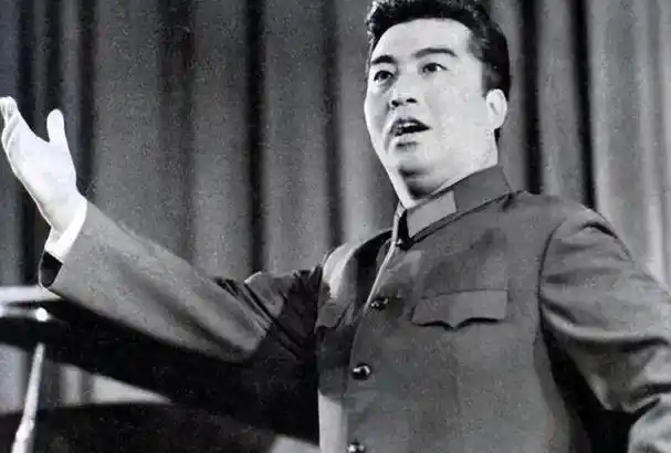 回顾我爸可是李双江84岁李双江只能在县城商演儿子已无脸见人