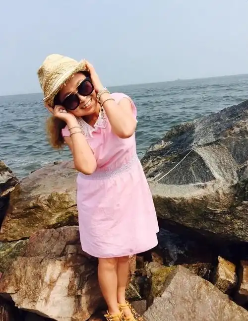 01袖珍女孩朱洁