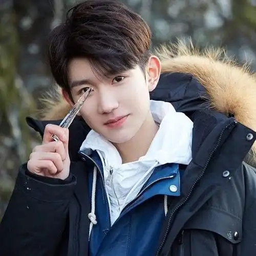 酷酷的王源氛围感头像