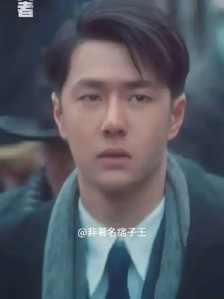 好喜欢穿大衣的魏若来@uniq-王一博非著名痞子王的微博视频