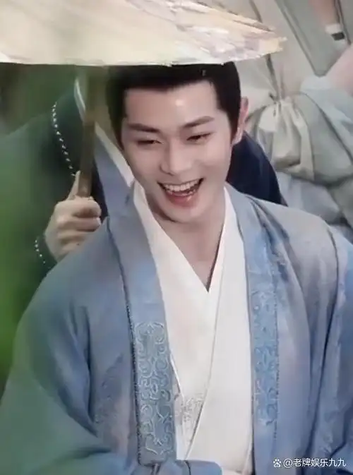 周靖韬也没想到,请了一堆流量大咖,被一个"过气童星"出尽风头