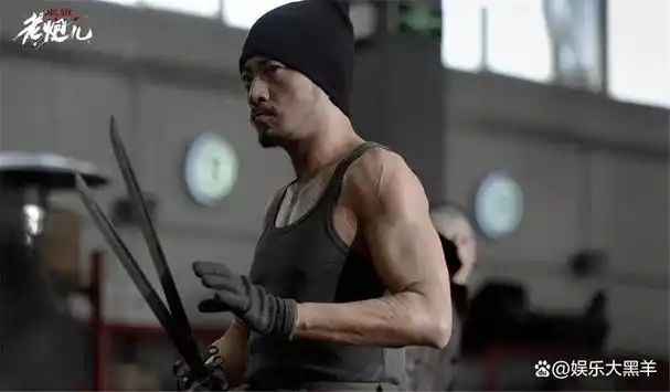 为了呈现更出色的效果,张涵予选择了定制的肌肉来雕塑自己的身体,以