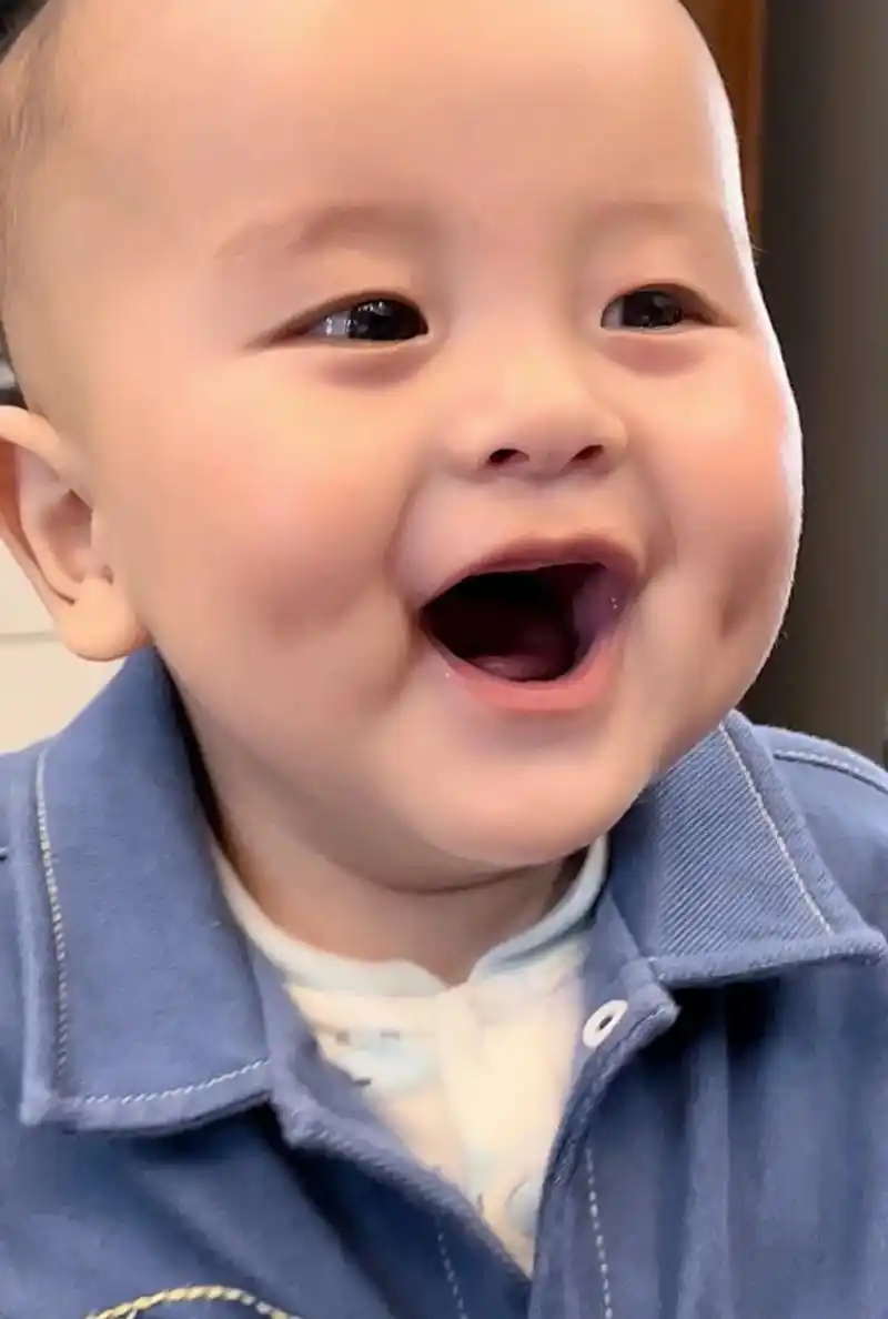 小孩的笑容是最治愈的 #挑战全网最治愈的笑容 - 抖音