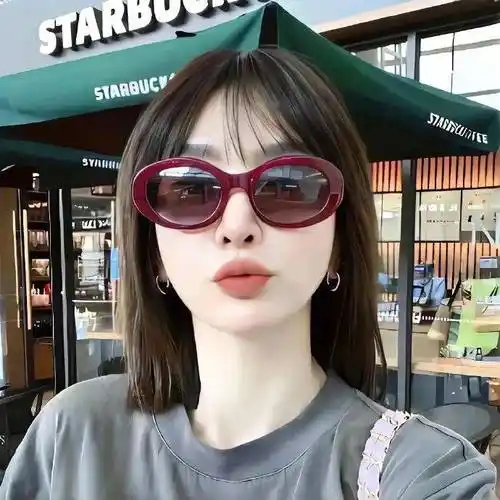 短发系可爱女生头像