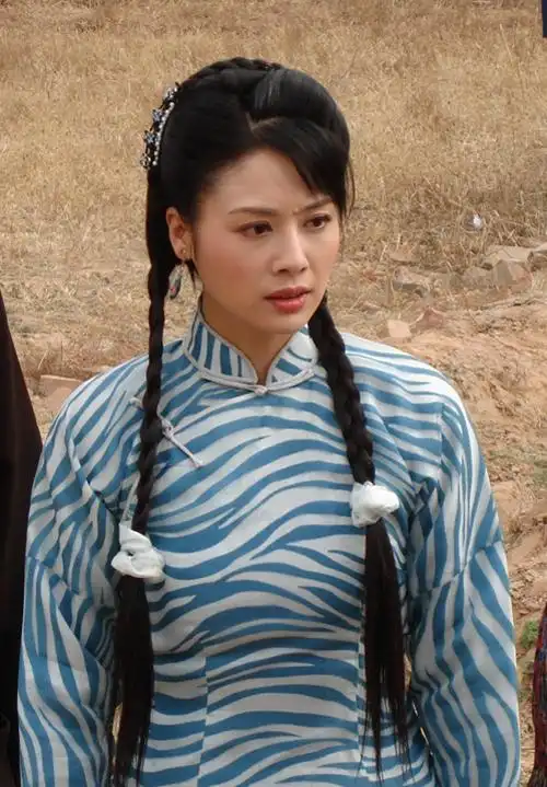 气质出众受青睐 邓瑛《关中男人》演绎梨园名旦