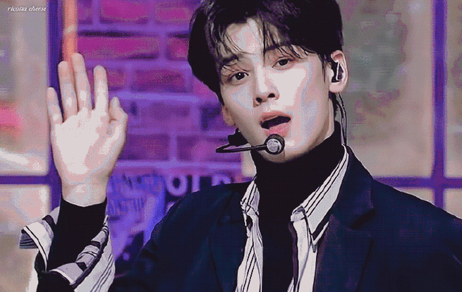 车银优好帅#"好帅"这两个字完全不够,分享一组神仙动图给大家,每艺排