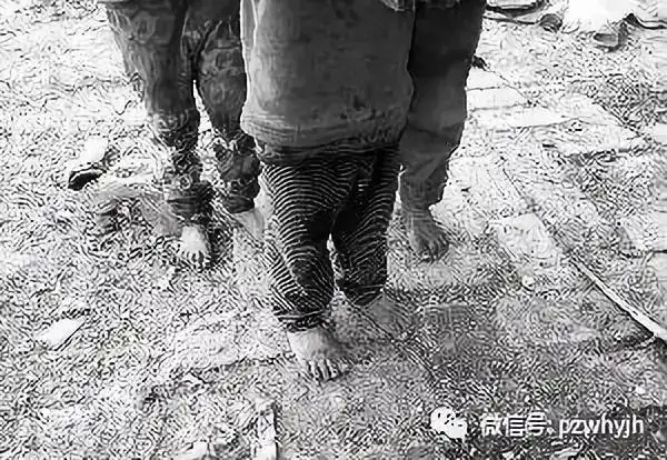 「往事如烟」冰天雪地 我光着脚丫子上学(马其亚)