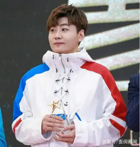 韩毅获得了2017yy年度男新人品类的冠军,昨天这位帅气的大男孩再一次