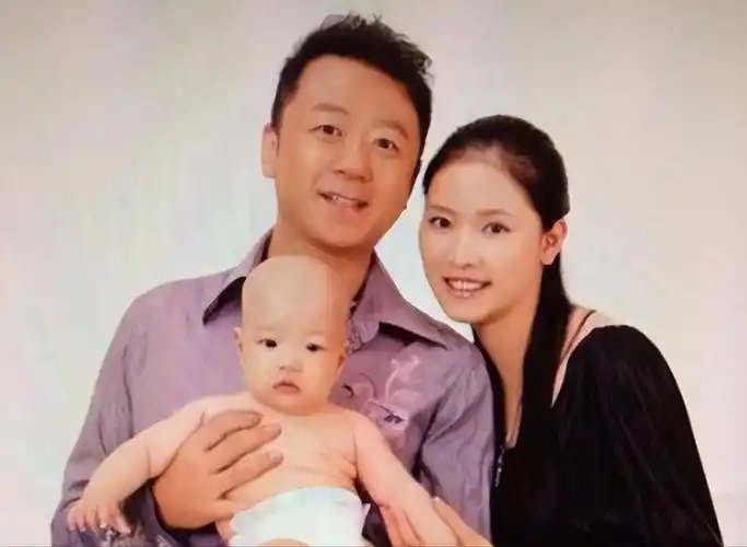 演员郭涛:娶小17岁重庆美女李燃,婚后生一儿一女,幸福美满_妻子_观众