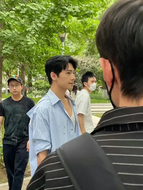 校园偶像剧的完美男主真的可以在现实降临05#杨洋 北外