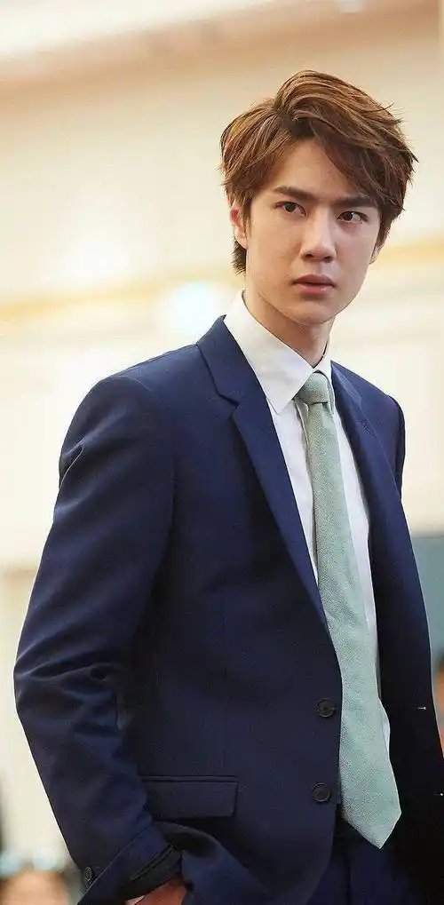 王一博真是年轻有为,不仅担任过竞演类真人秀节目《创造101》舞蹈导师