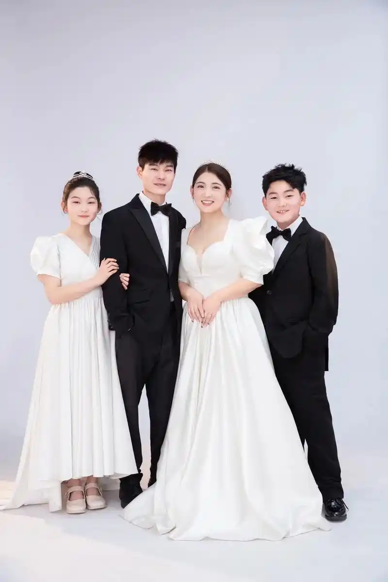 到底什么样的终点才配的上这一路的颠沛流……#二人世界变四口之家