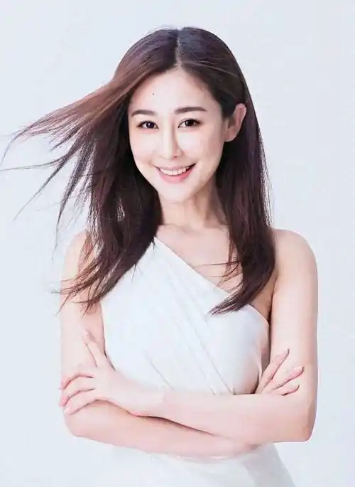 作为一名优秀的舞蹈演员,周扬从14岁起就已经证明了自己.