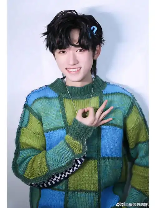 投稿 1第二张啦戳戳我拿图吼#宋亚轩  #时代少年团宋亚轩  #tnt时代