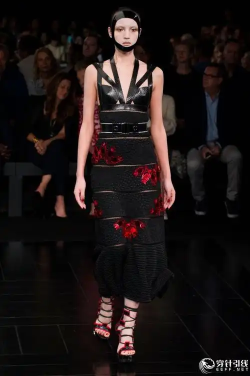 亚历山大·麦昆 alexander mcqueen 2015春夏系列时装发布秀 - paris