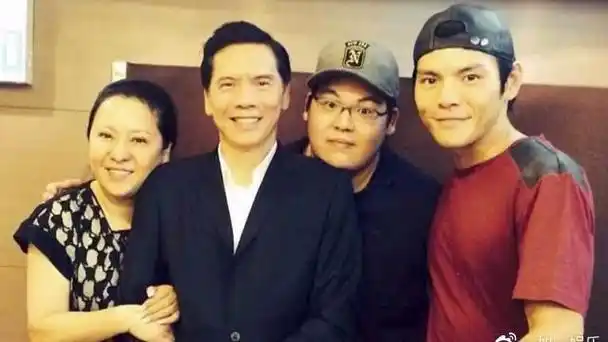 向华强儿子向佑去哪里了(同为向华强儿子)(1)