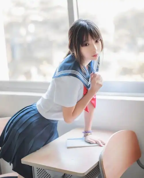 相关标签网红coser疯猫ss学生装性感写真上一图集:性感女神莫晓希古装