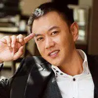 成熟帅气头像男人味【点击鼠标右键下载】