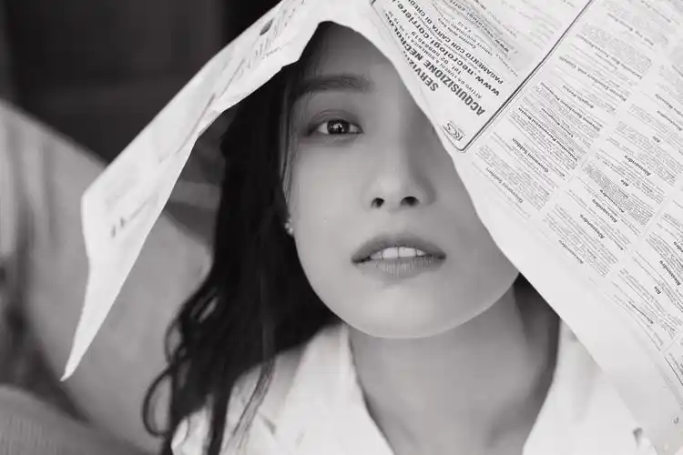 2017《港版harpers bazaar时尚芭莎》十月刊封面:倪妮(倪妮的港版